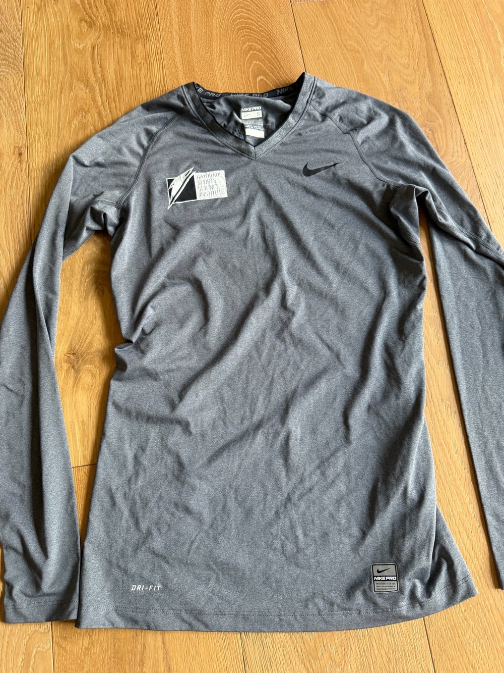 Nike Men’s Long Sleeve V-Neck Dri-FIT Shirt - Gray